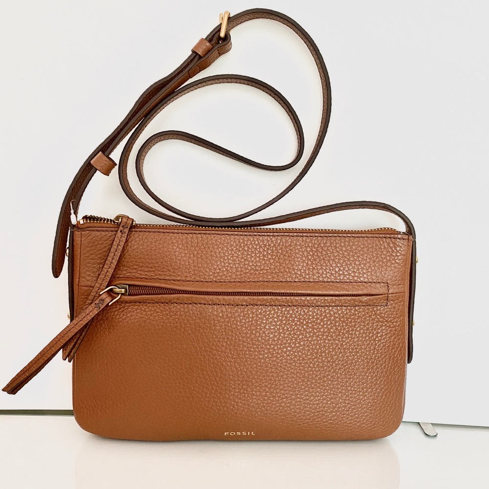 FOSSIL | NWT 🤎 Small Brown Leather Crossbody Bag